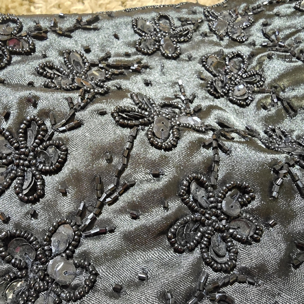 Elegant Black Floral Women's Bag,  Beaded Sequin Hand Bag. Black, Satin. - Picture 4 of 9